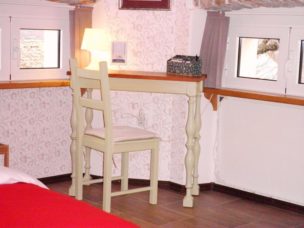 Studio Sijara Apartamento Motovun Habitación foto